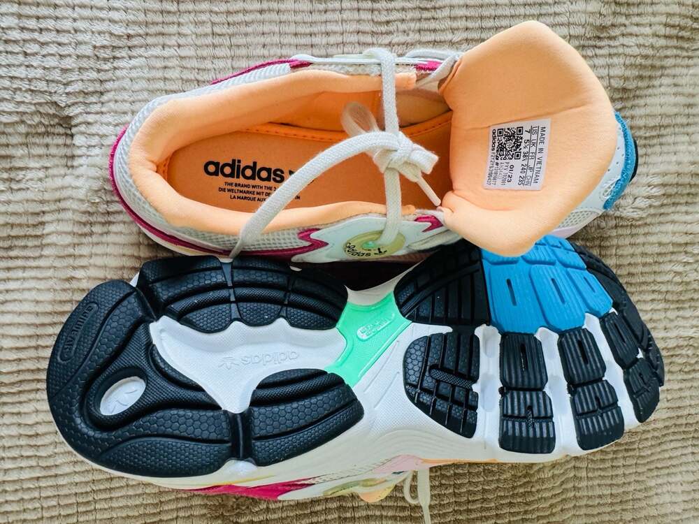 Adidas Originals Women's Astir Pastel Colorblock Sneakers HQ4422 - Picture 3 of 3